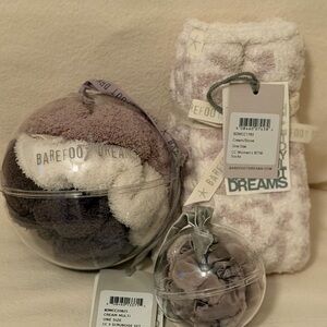 NEW Barefoot Dreams Scrunchie and Sock Bundle